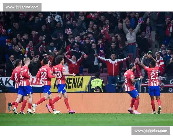 马竞官宣雷尼尔多离队：31 岁后卫合同到期加盟桑德兰