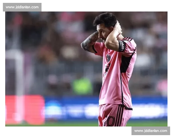 巴黎 4-0 碾压迈阿密！刘建宏激情解说：内维斯双响 + 阿什拉夫破门，梅西领衔的迈阿密遭遇重创！