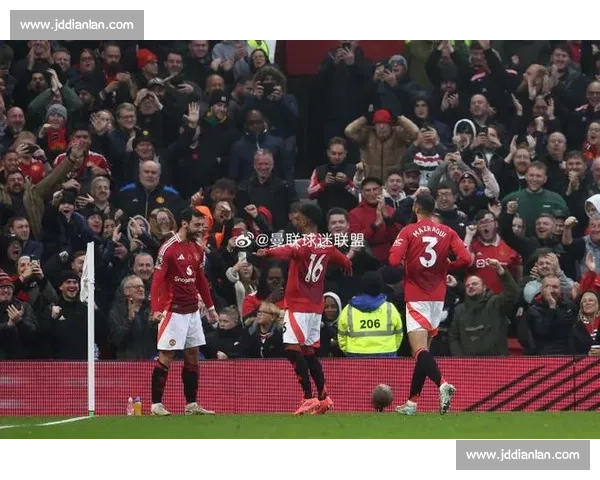 曼联莱斯特城焦点对决全场重播红魔攻防细节深度解析战术变化关键时刻 曼联莱斯特城焦点对决全场重播红魔攻防细节深度解析战术变化关键时刻